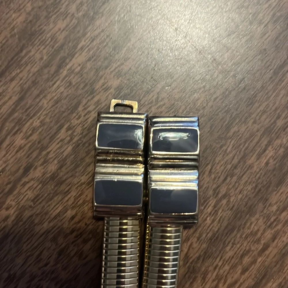 VINTAGE Slinky Gold Tone Snake Belt